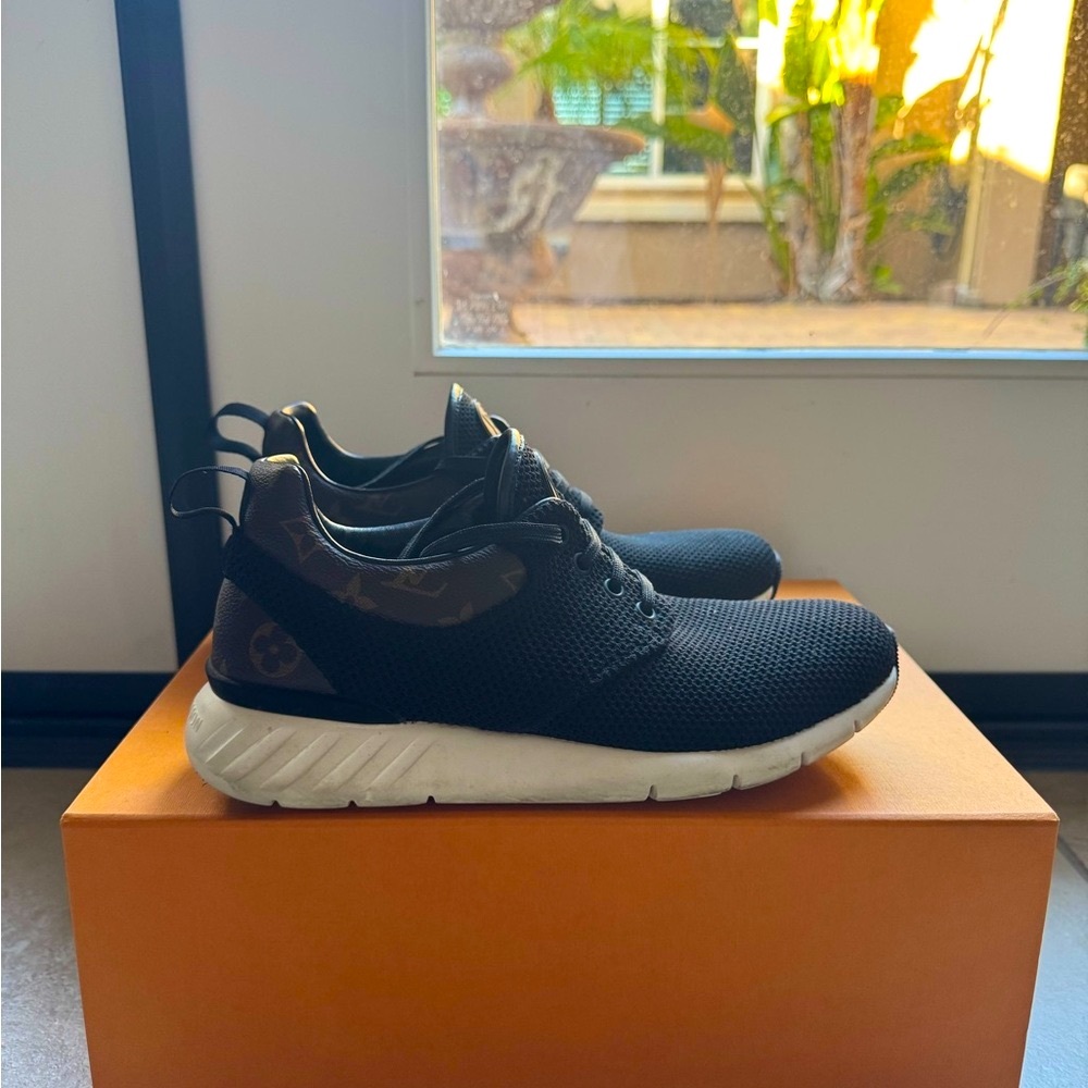 Louis Vuitton Sneakers | Size 6.5